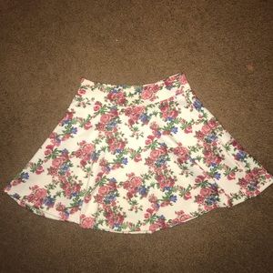 Cute circle skirt size small